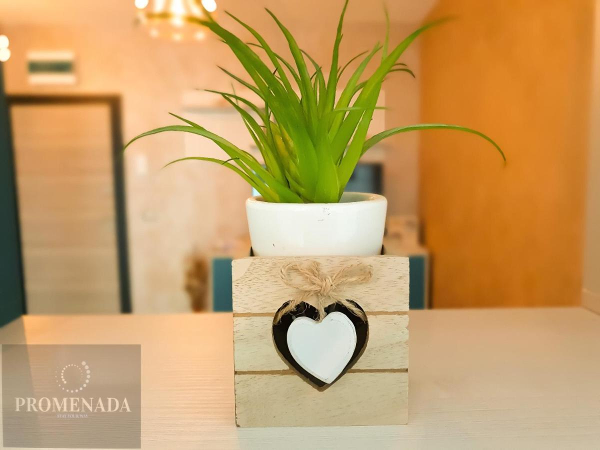 Sunrise Aparthotel Pool & Spa Mamaia Nord Năvodari Eksteriør bilde